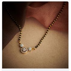 Black Beads With Earrings Set, Mangalsutra With Diamond Pendant, Neck Nallapusalu Designs, Small Black Beads Chain Gold, Diamond Nallapusalu Designs, Black Mangalsutra Designs, Magalsutram Chain Designs Gold, Latest Mangalsutra Designs 2023, Maglsutr Design Gold