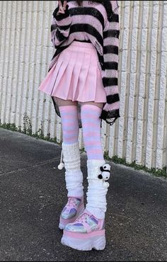 Mode Indie, Grunge Kawaii, Kawaii Outfits, Pastel Punk, Pastel Goth Outfits, Cute Clothing Stores, Pastel Goth Fashion, Grunge Dress