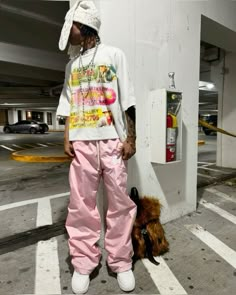 Streetwear Fashion Pink, Colorful Streetwear Men, Black Streetwear Outfit, Jaden Smith Fashion, Trill Fashion, Outfits For Teenage Guys, Colorful Streetwear, Boxing Clothes