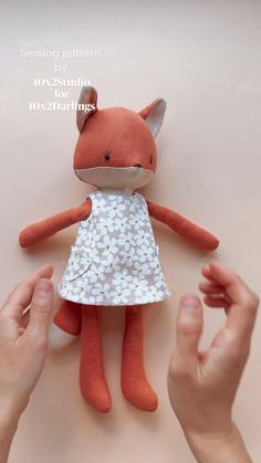 Make your own woodland friend. Photo instructions include step by step guidance to make a fox your self. PDF format. Fox Doll Pattern, Outfit Sewing Pattern, Fox Sewing Pattern, Dolls Handmade Diy, Doll Making Patterns, Romper Sewing Pattern, Fox Doll, Baby Toys Diy, Fox Pattern