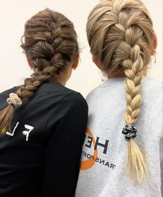 Braids Blonde, Brunette Hairstyles, Scandi Fashion, Pretty Braids, Brunette To Blonde, Dream Hair, Bad Hair, Brunette Hair, Hairstyles For School