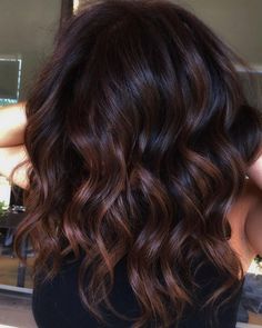 Winter Hair Brunette Balayage, Hair Color Ideas For Deep Winter, Brunette Hair For Winter, Chocolate Cherry Brown Hair, Mahogany Balayage, Trendy Brown Hair, Chocolate Brown Hair Color Ideas, Cherry Hair Colors