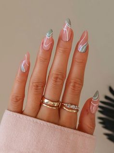 Nagel Tips, Fake Nails With Glue, Almond Acrylic Nails, Ballerina Nails, Makeup Tutorials, Nail Arts, Green Nails, Nail Manicure