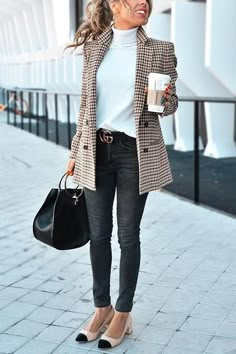 Minimalisticky Chic, Winter Business Outfits, Best Business Casual Outfits, Casual Chic Outfits, Fall Fashion Coats, Winter Chic, Summer Work Outfits