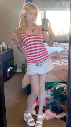 beach outfit summer outfits 2024 amekaji hello kitty pink and white outfits summer fashion platform sandals gyaru style Cute 2000s Outfits, Pink And White Outfit, Outfits Back To School, Girl Vacation, Gyaru Style, Mcbling Fashion, White Summer Outfits, Tropical Outfit, Island Outfit