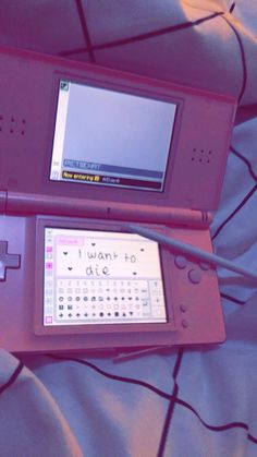 Web Core, Laptop Gadgets, 2000 Aesthetic, Grunge Pictures, Nostalgia Aesthetic, Color Vibe, Game Boy Advance Sp