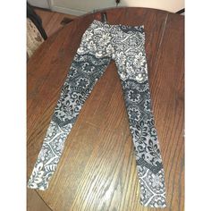 New With Tags Attached Women's One Size Sizes 4-12 Always Black, Pink, And Ivory Flower Floral Buttery Soft Leggings- Perfect For Valentines Day, Anniversary, Birthday, Gift, Casual Wear, Workout, Gym, Running, Or Pair Up With Your Favorite Heels! Black, Ivory, And Pink 92% Polyester 8% Spandex Color Hue Might Vary Due To Lighting Conditions Measurements Are Taken While Item Is Laid Flat, Not Stretched, And Are Approx (May Vary Slightly Due To Hand Measuring) Please Remember These Are Leggings M Nude Leggings, Aztec Leggings, Cheetah Print Leggings, Rainbow Leggings, Rose Leggings, Brown Leggings, Leopard Print Leggings, Ivory Flower, Buttery Soft Leggings