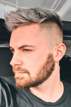 To Dye Or Not To Dye: Are Silver Hair Men Still On-Trend? ★ Blonde Grey Hair, Skin Fade Hairstyle, Men Blonde Hair, Grey Blonde Hair, Mens Hairstyles Fade