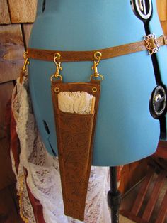 Fan Holster, Steampunk Dolls, Steampunk Couture, Steampunk Cosplay, Steampunk Diy, Steampunk Accessories, Victorian Steampunk, Steampunk Costume