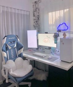 pure white and blue gaming setup Clean Girl Gaming Setup, Clean Pc Setup, Girl Gaming Setup, Bedroom Gamer, Video Game Room Decor, Aesthetic Gaming, Pastel Home Decor, Gamer Room Decor