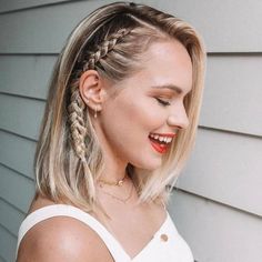 Medium Length Prom Hairstyles Down, Side Braid Hairstyles, Heatless Hairstyles, Peinados Fáciles Para Cabello Corto, Side Braid, Bobs Haircuts