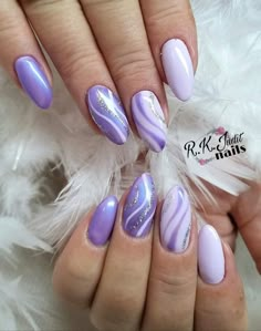 February Nail Colors, Purple Sparkly Nails, Lilac Nails Design, Summer Nails 2023, Nails Art Designs, Lilac Nails, Art Deco Nails, Gel Nail Art Designs, Fancy Nails Designs