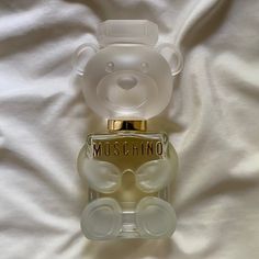 Moschino Toy 2 Perfume, Makeup Highschool, Highschool Fashion, Makeup Runway, Gold Trend, Women's Spurs, House Smell