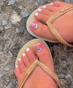 Cute Pedicures, Gel Toe Nails, Acrylic Toes, Pretty Toe Nails, Cute Toe Nails, Simple Gel Nails, Cute Toes, Toe Nail Art, Coffin Nails Designs