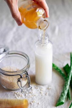 RIce milk cleanser recipe Milk Face Wash, Milk Face, Homemade Face Wash, Milk Benefits, Pimples Remedies, Natural Beauty Recipes, Diy Anti Aging, Nut Milk Bag