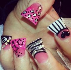 My kind of nails literally. Love love wide nails Fan Nails, Wide Nails, Duck Feet, Top Nails, Job Tweets