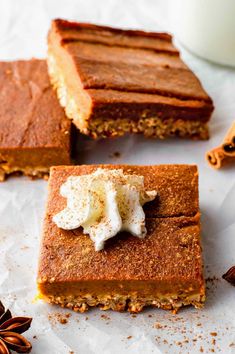 A vegan pie bar slice topped with vegan whipped cream and a dusting of ground cinnamon. Gluten Free Pumpkin Pie Bars, Tahini Caramel, Pumpkin Filling, Vegan Pumpkin Pie, Pumpkin Pie Bars, Cream Pie Recipes, Food Substitutions