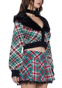 cuz you’re ready to win best dressed. This cardigan has a soft intarsia construction, a faux fur collar, a plaid design, and front button up closure. Hygge Fashion, Holiday Cardigan, Faux Fur Cardigan, Striped Peplum Top, Fur Cardigan, Plaid Crop Top, Plaid Cardigan, Sugar Thrillz, Fashion Aesthetics