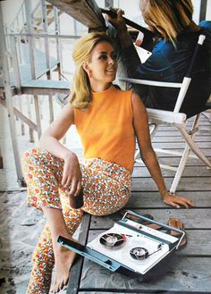 60s Teenage Fashion, 60s Fashion Pants, 60s Mod Style, Late 50s Early 60s Fashion, 60s Spring Fashion, 60s British Fashion, 60s Womens Outfits, Late 60s Aesthetic, 1960s Fashion Aesthetic