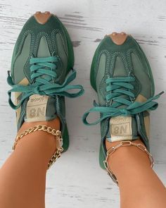 Lace up Suede Muffin Sneakers – verytown Green Sneakers, Cute Sneakers, Looks Black, Swag Shoes, Gym Shoes, Crazy Shoes, Shoe Obsession, Trendy Shoes, Sneaker Head