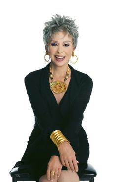 Rita Moreno ~ lookin' FAB! ~ age 81 Rita Moreno, Penteado Cabelo Curto, Pixie Hairstyles