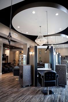 the salon is clean and ready to be used for its customers'hairdressers