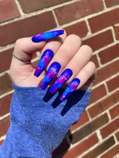 Galaxy Nail Art, Tie Dye Nails, Blue Acrylic Nails, Galaxy Nails, Glow Nails, Nails Blue, Blue Nail, Coffin Nails Designs, Acrylic Nails Coffin