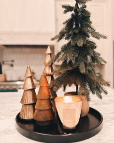 Modern Christmas Decor, Christmas Decor Inspiration, Christmas Themes Decorations, Christmas Inspo, Minimalist Christmas, Christmas Decorations For The Home, Boho Christmas