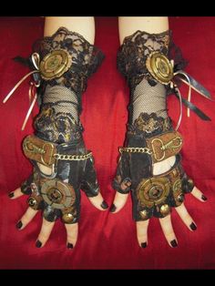 Steampunk Setting, Steampunk Gloves, Treasure Room, Steampunk Hats, Belle Starr, Steampunk Shop, Steampunk City, Hat Inspiration, Mode Steampunk