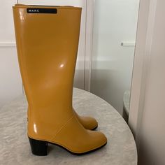 Gorgeous Barely Worn Rubber Yellow Rain Boots! Yellow Rain Boots, Tall Rain Boots, Marc Jacobs Shoes, Shoes Heels Boots, Rain Boots, Shoes Women Heels, Marc Jacobs, Heeled Boots, Shoes Heels