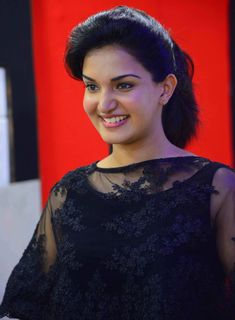 Honey Rose, Beauty Face Women, Hot Lips, Actor Model, Indian Beauty Saree, Bollywood Fashion, Beauty Face, Honey, Actresses