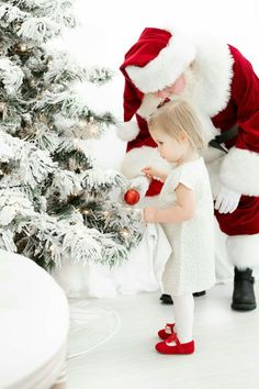 Christmas Family Photoshoot, Christmas Advertising, Santa Photos