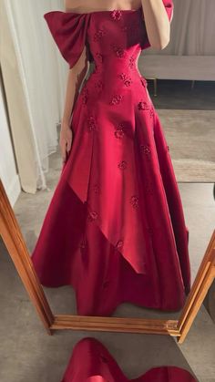 This elegant evening dress features intricate 3D flowers and a flattering off-shoulder neckline. Perfect for formal events and special occasions, it exudes a dreamy and sophisticated aura. The vibrant red color adds a touch of romance and glamour. window.adminAccountId=244214477;