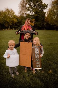 S'mores Halloween Costumes S’mores Halloween Costume Family, Smores Costume For 3, S’mores Costume Group, Family Halloween Costumes For 4 Homemade, S’mores Family Costume, Smores Costume Families, Smores Costume Diy