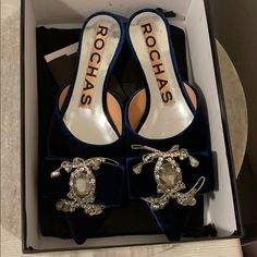 Rochas Velvet Mules Made In Italy Designer Shoes For Fraction Of The Price See Las Pic For More Details New With The Box(See Pics) Super Chic Shoes Ships Fast Size 38 Shoes With Brooches, Uterque Shoes, Velvet Mules, Luxury Shoes Women, Chic Shoes, Mule Clogs, Mules Shoes, Luxury Shoes, Womens Flats