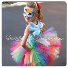 Rainbow Dash Halloween costume. OMG I could totally make this!! Dash Halloween Costume, Rainbow Dash Halloween Costume, Equestria Girls Party, Rainbow Dash Party, Halloween Costum, My Little Pony Birthday Party, My Little Pony Costume, Little Pony Birthday Party