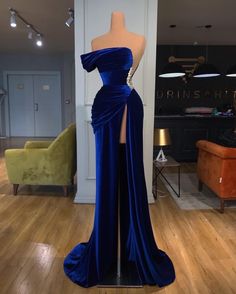 Dark Blue Prom Dress Long, Blue Velvet Evening Dress, Dark Blue Prom Dress, Prom Dresses Long Blue, Fashion Design Inspiration, Blue Mermaid Prom Dress, Velvet Evening Dress, One Shoulder Prom Dress, Prom Dress Long