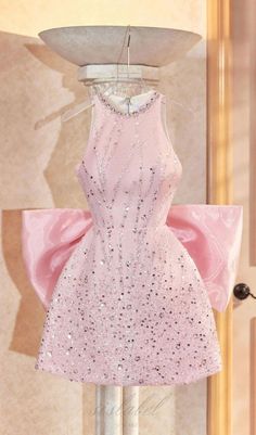 Hot Prom Dress, Pink Homecoming Dress, Looks Party, Camisole Dress, Bow Back, Big Bow, Black Prom Dresses, Prom Dresses Lace, Glam Dresses