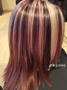 Y2k Hair Dye Highlights, Red Hair With Blonde And Pink Highlights, Pink Brown And Blonde Hair, Y2k Hair Dye Ideas, Skunk Hair Red, Red Streaks In Blonde Hair, Red Hair Pink Highlights, Y2k Hair Dye, Cherry Red Hair With Blonde Highlights