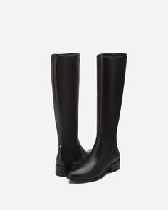 Haltham Tall Knee High Boots in Black Leather – DuoBoots Black Flat Knee Boots, Flat Black Knee High Boots, Black Boots Long, Black Boots Flat, Flat Knee Boots, Narrow Calf Boots, Flat Riding Boots, Knee Boots Flat, Black Flat Boots