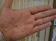 Dainty Indian Jewelry, Jewllary Design, Gold Chain Indian Design, Gold Chain For Pendant Indian, Baby Chains Gold, Small Gold Jewelry Simple Necklace, Fancy Chains Gold, Indian Gold Necklace Designs Simple, Chain Designs Gold For Girls Simple