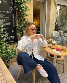 🐚🌞☕️ Europe Spring Outfits, Future Outfit, Sneakers Adidas, Folk Fashion, Outfit Look, Athleisure Outfits, Style Change, Cute Summer Outfits, Adidas Gazelle