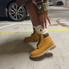 Yellow Boots Outfit, Timberland Aesthetic, Tims Boots, Timberland Boots Style, Timberland Boots Outfit, Timberland Outfits, Stone Street