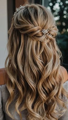 Wedding Hairstyles For Blonde Hair, Half Up Braid Bridal Hair, Simple Wedding Hair And Makeup, Half Up Half Down Hair Wedding Bride, Wedding Day Hairstyles Down, Mountain Wedding Hair, Whimsical Wedding Hair Half Up, Princess Look Hairstyle, Wedding Hairstyles Half Up Half Down Short Hair Bridesmaid Simple