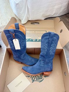 Botas Western, Looks Country, Cowgirl Boot, Country Concert Outfit, Concert Fits, Shoes Blue