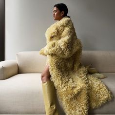 Olivia Lopez, Fur Coat Outfit, Petar Petrov, Big Bird, November 13, Shearling Coat, Coat Outfits, Bella Hadid, Mode Inspiration