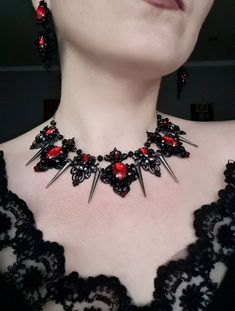 Red Gothic Earrings, Red Gothic Clothes, Black Wedding Necklace, Goth Wedding Jewelry, Black And Red Necklace, Necklace Vampire, Vampire Wedding, Vampire Necklace, Vampire Jewelry