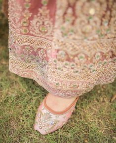 Foot dp hidden girls face dpz beautiful girl dp FB dpz pakistani girls face dpz stylish girl dp FB dpz beautiful girl whatsapp dp FB dpz instagram dp hidden girls face dpz Bride Jewelry Set, Trendy Fashion Tops, Boutique Dress Designs, Designer Dresses Casual, Bride Jewellery, Churidar