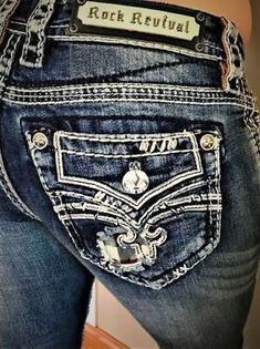 Top Rated NWT New Womens Rock Revival Raven Skinny Denim Jeans 25 26 27 28 29 30 31 32 34, Womens Clothing Rock Revival Jeans Women, Bling Jeans, Buckle Jeans, Style Rock, Rock Revival Jeans, Boot Jeans, Party Dress Short, Jeans Rock, Miss Me Jeans