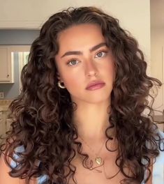 Long Layers On Wavy Curly Hair, Curly Hair Face Framing Pieces, Kiana Davis Hair, Curly Hair Without Bangs, Medium Length Haircut Curly, 3a Haircut, Curly Haircuts Long, Kiana Davis, Aesthetic Curls